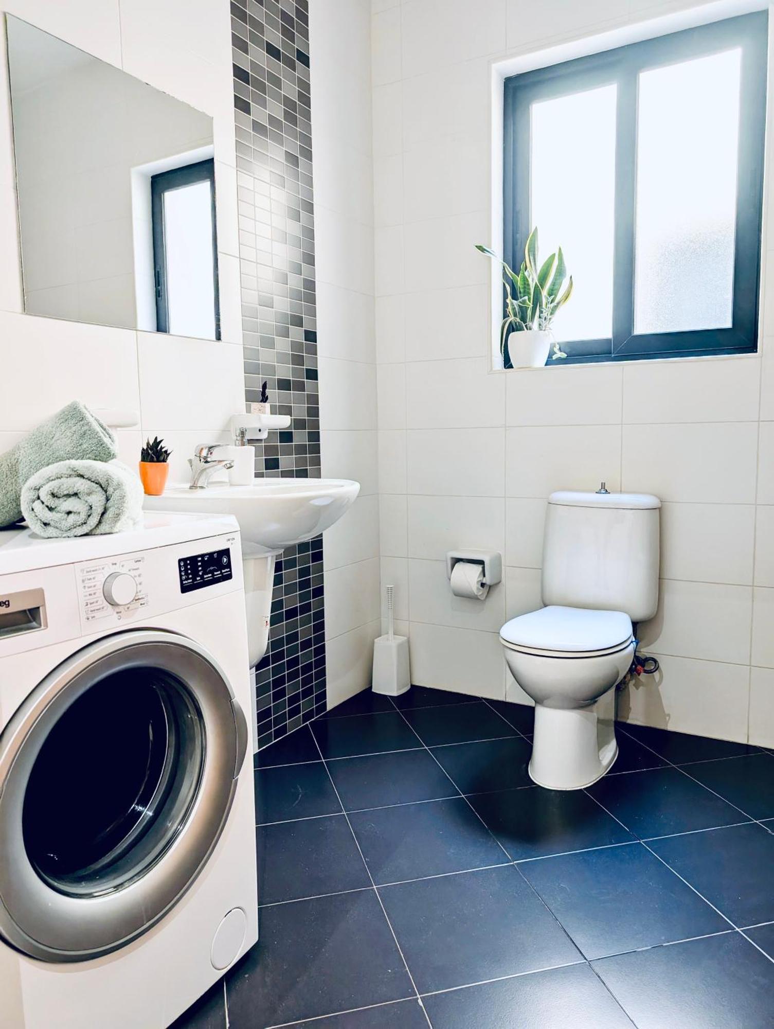 Three Bedroom Apartment Manikata エクステリア 写真