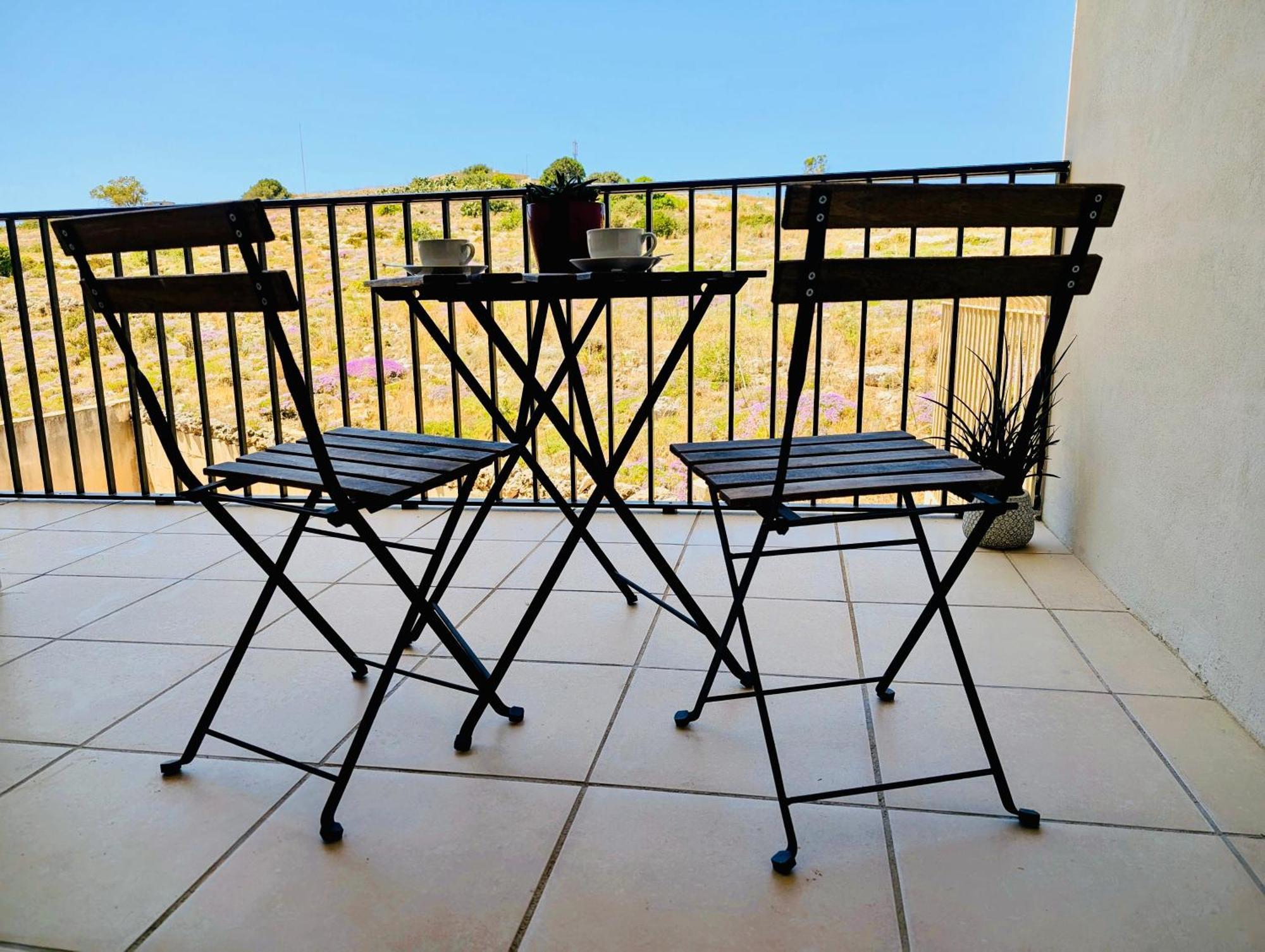 Sunset Haven Manikata - Walking Distance To Golden Bay エクステリア 写真